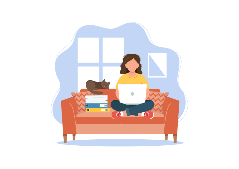 Kobieta siedzi po turecku na kanapie obok stosu dokumentów, z laptopem na kolanach. Na oparciu kanapy śpi kot.